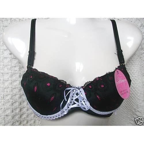 Sensuel et romantique , soutien gorge noir rebrodé rose fushia, les