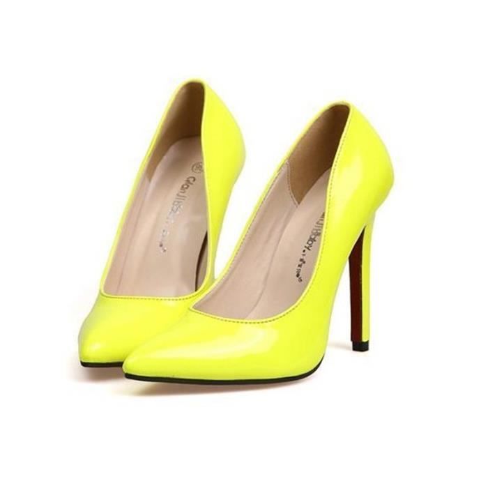 chaussures à talon jaune