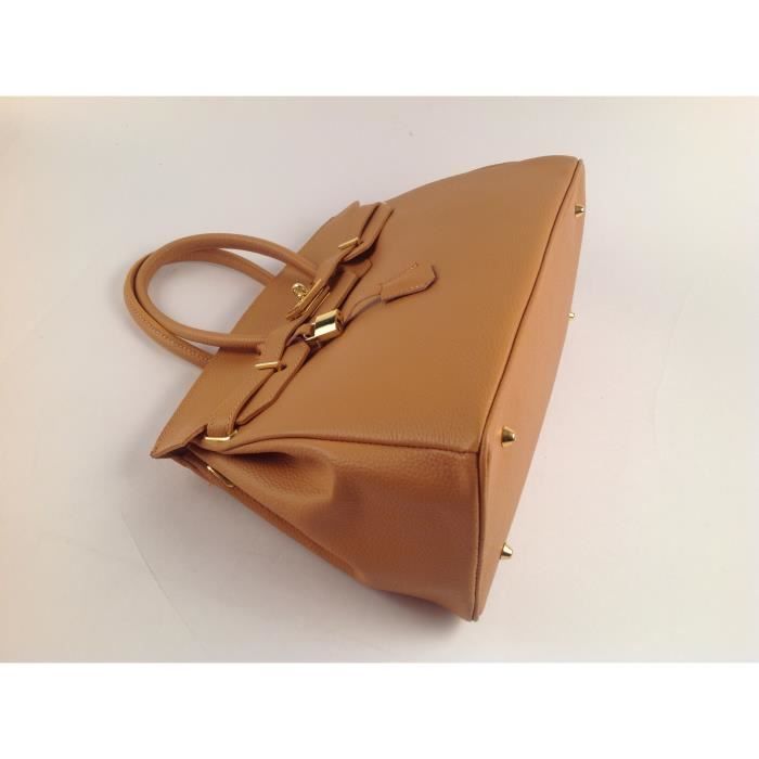 ... sac à main se porte sur la main ou sur l'épaule.Un modèle fashion ... sac à main se porte sur la main ou sur l'épaule.Un modèle fashion