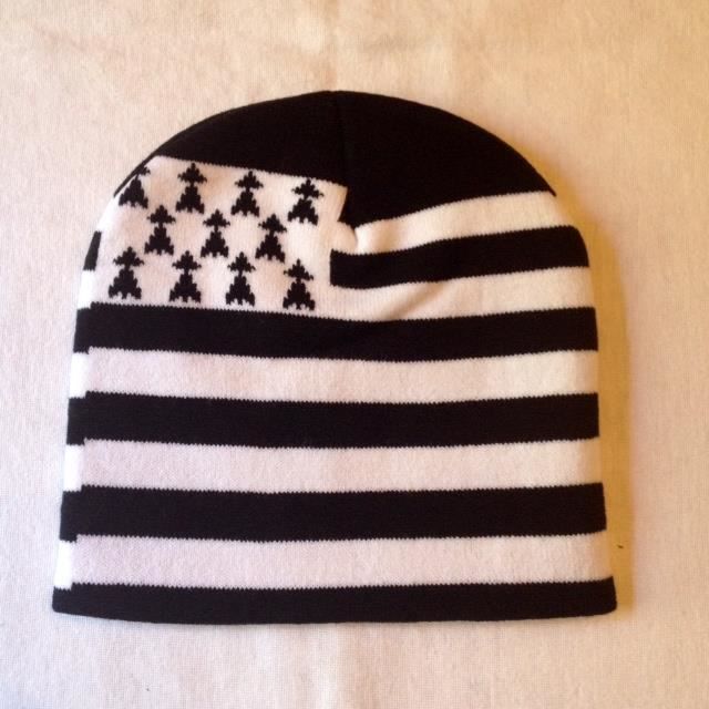 BONNET , CAGOULE Bonnet Breton / Bretagne / drapeau
