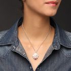 COLLIERS ET SAUTOIRS GUESS Collier Femme