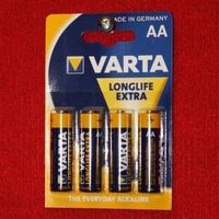 ALIMENTATIONS SECTEUR ET BATTERIES Lot de 4 Piles LR06/AA Varta