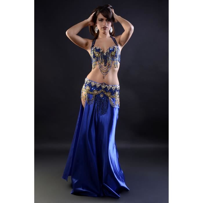 Vous aimez les belles tenues de danse orientale, ce costume danse