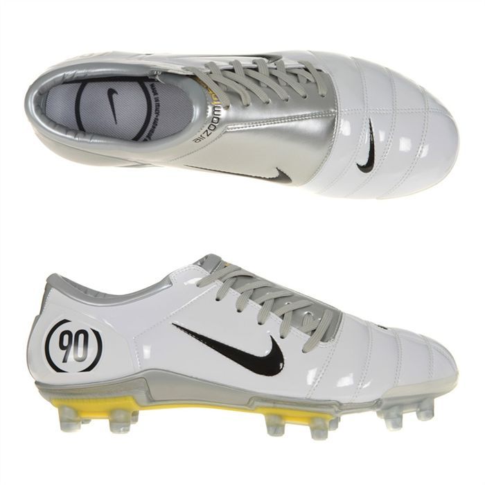nike total 90 crampon