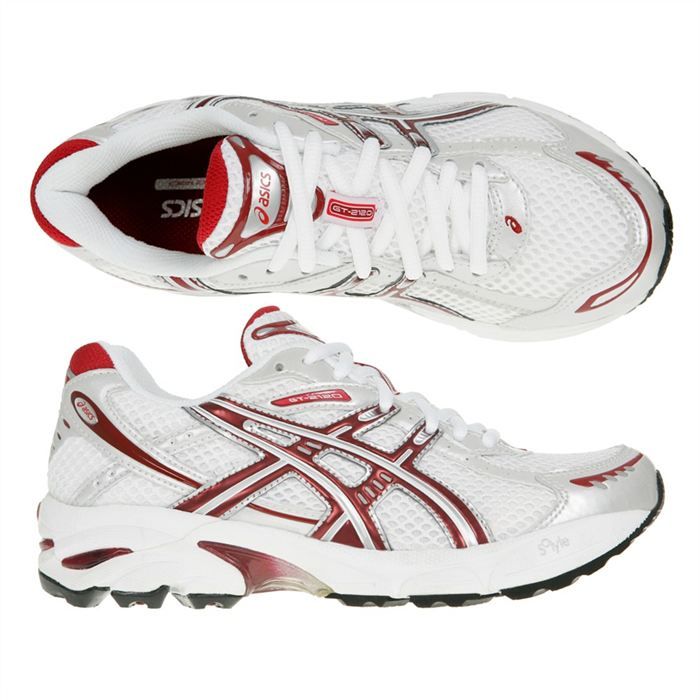 chaussure de handball asics