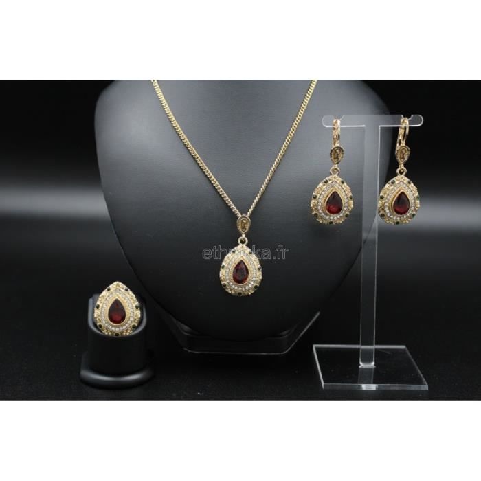 Bijoux orientaux de Turquie parure en plaqué or , Cette parure de bijoux turcs est composée dune bague, de boucles doreille et dune chaîne ornée dun
