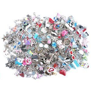 Lot de 20 charms mélangés