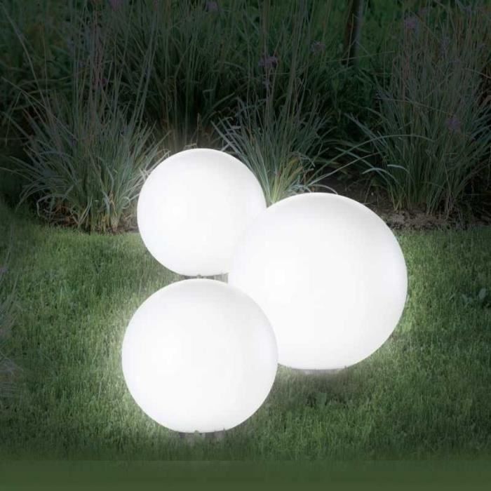 Lampe Globe Solaire de Jardin,1 achetée,1 offerte. Achat / Vente