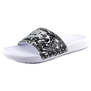 claquette nike blanche femme