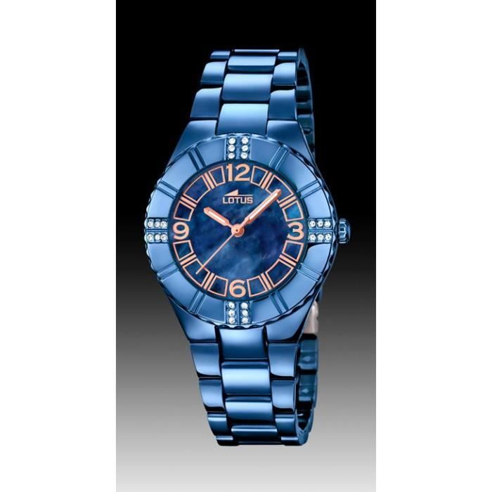 montre femme acier fond bleu