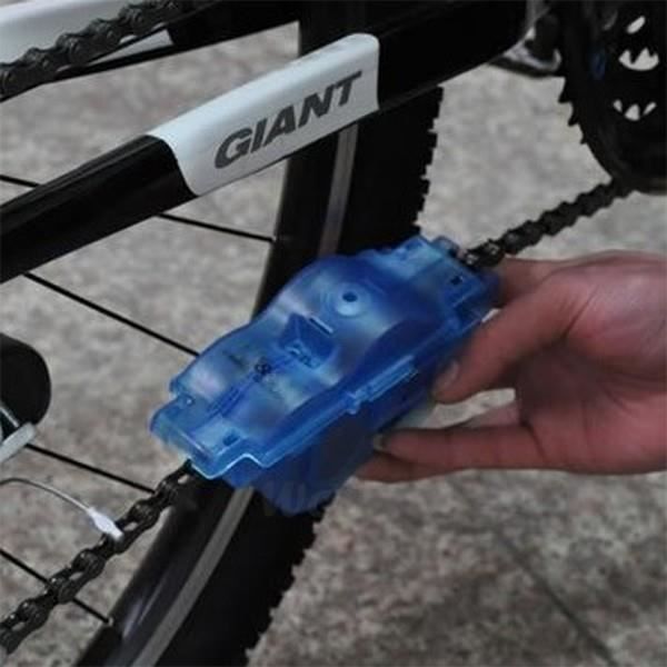 Galets du tendeur, le dérailleur et les pignons : nettoyage - Page 4 Nettoyeur-de-chaine-pour-velo