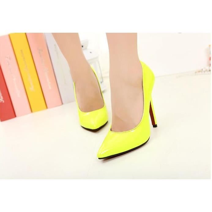 chaussure à talon jaune