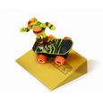 FIGURINE Tortues Ninja - Skateboard motorisé figurine 12cm