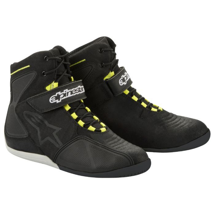 chaussure de cuir