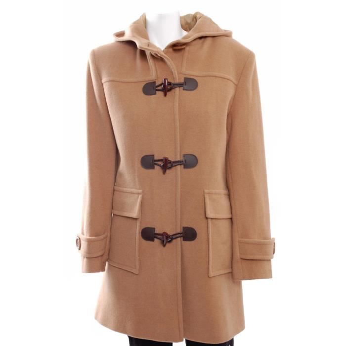 duffle coat. Empiècement en détail sur le dos et la fixation de F