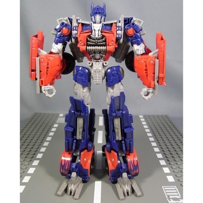 Transformers : un fan construit une figurine d'Optimus Prime en LEGO 