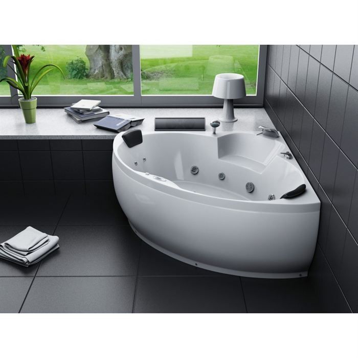 Dimension baignoire d'angle ~ tazmik.com for . Décor Balneo Baignoires