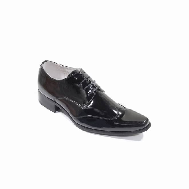 chaussure a bout carre