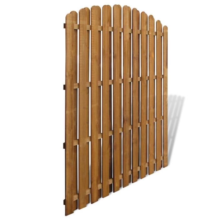 Hit en bois vertical , panneau de cloture miss avec design arque ... Design clôture Créatif