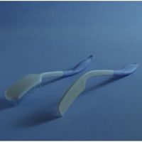 BROSSE - PEIGNE Brosse et peigne à long manche (lot de 2) BROSSE - PEIGNE Brosse et peigne à long manche (lot de 2)