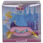  Figurine Princesse Cendrillon sur oreiller trésor