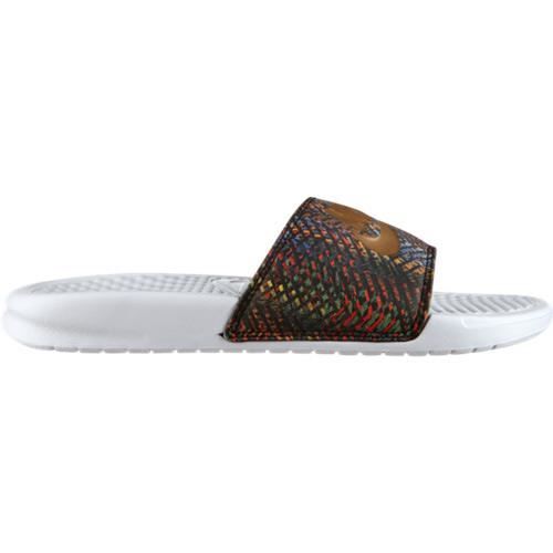 claquette benassi nike