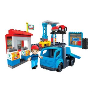 ASSEMBLAGE CONSTRUCTION Blok Town Garage ASSEMBLAGE CONSTRUCTION Blok Town Garage