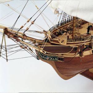 USS Constitution Maquette Constructo