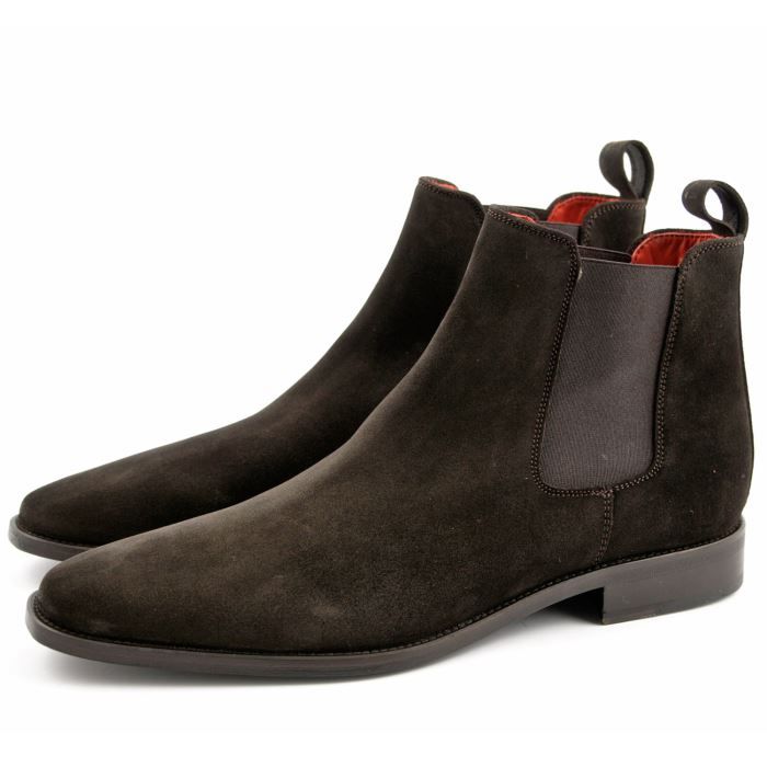 Ces boots pour homme en cuir, sont caractérisées de \u2026Voir la présentation