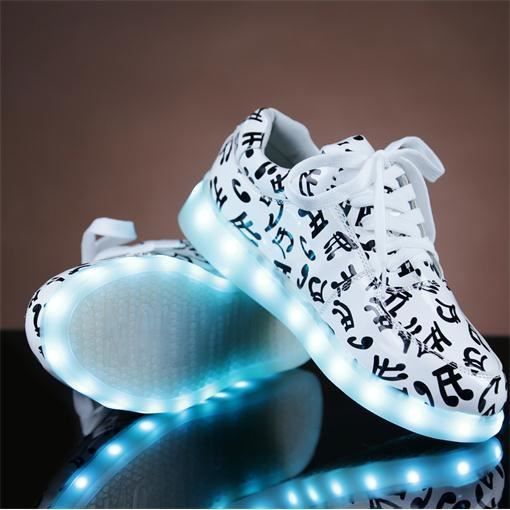 chaussures qui s allume nike chaussures qui s allume nike