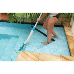 KOKIDO Aspirateur manuel Mano Vac pour spas, escaliers, goulottes de débordement et piscines hors-sol