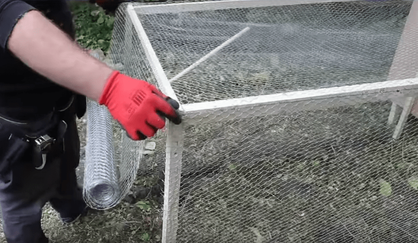 Comment Fabriquer Un Enclos A Poules Fait Maison Cdiscount