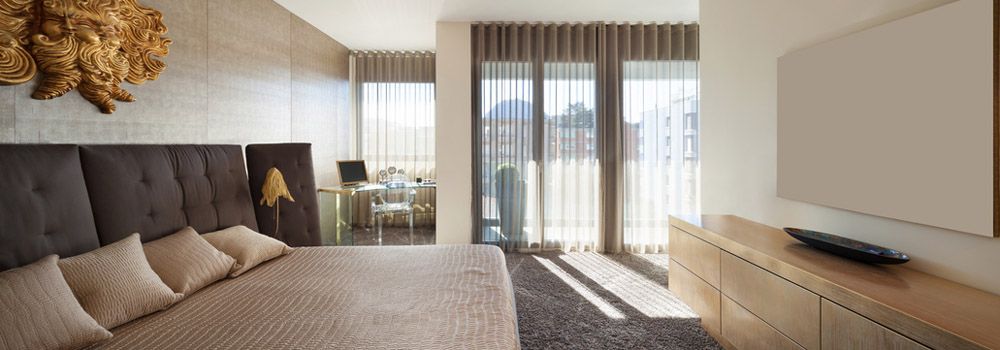 chambre avec des stores