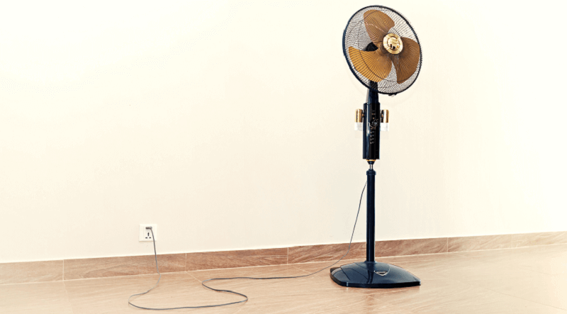 Le ventilateur sur pied