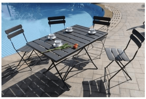 Le salon de jardin en acier