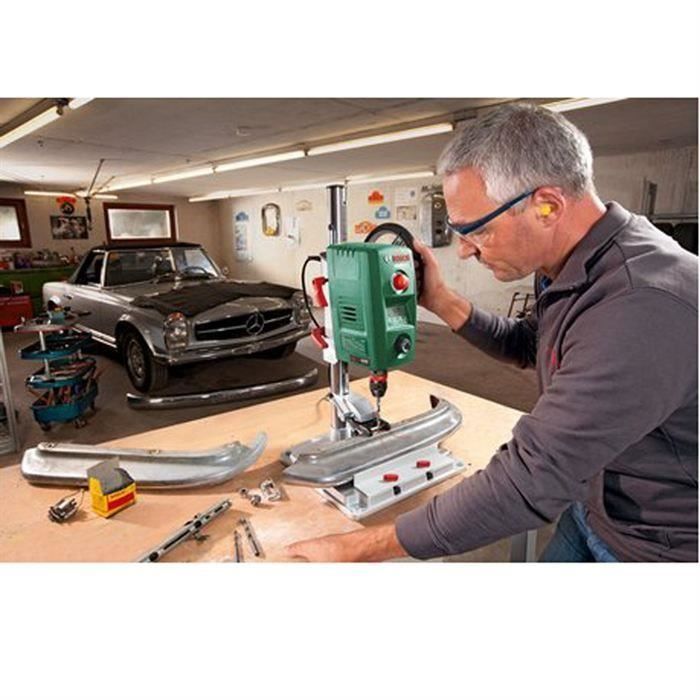 BOSCH Perceuse a colonne PBD 40 710W avec butee parallele et pince a serrage rapide