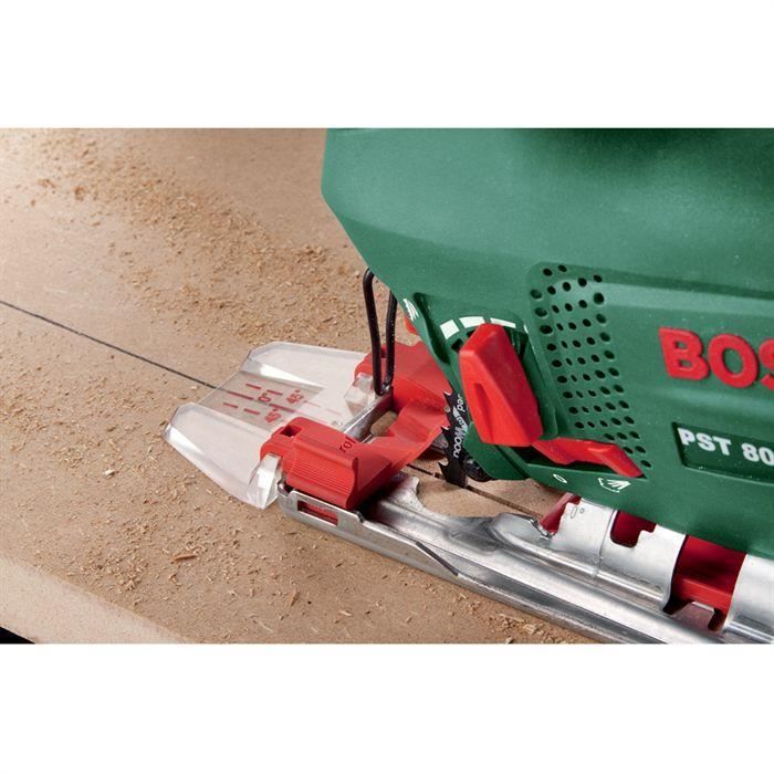 Scie sauteuse filaire BOSCH PST 800 PEL (530W, livrée avec range-lame, pare-éclats, CutControl, coffret, 1 lame pour bois)
