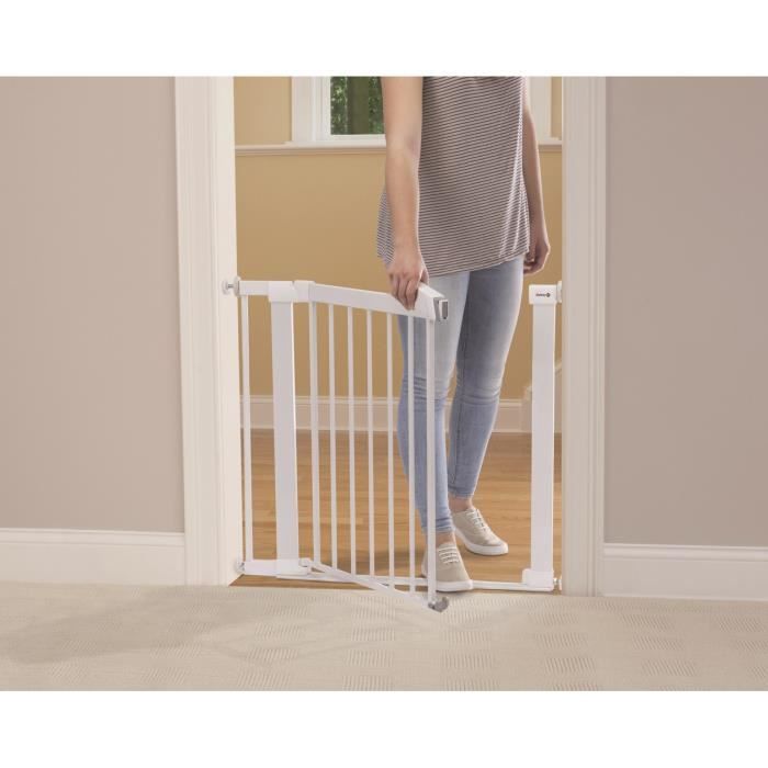 SAFETY 1ST Barriere de sécurité Flat step avec barre de seuil ultra plate, largeur 73-80 cm, De 6 a 24 mois, metal Blanc