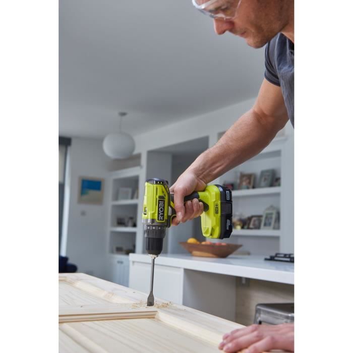 RYOBI Perceuse visseuse compacte 18 volts ONE+ et 2 batteries 2,0Ah - R18DD2-220S