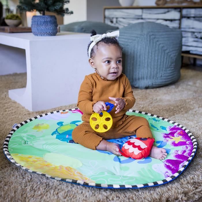BABY EINSTEIN Tapis d'éveil Océan - 2 en 1 avec coussin d'eau gonflable - 52 x 80 x 80 cm - Multicolore - Des la naissance