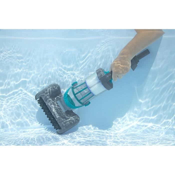 Image secondaire de Aspirateur de piscine AquaGrip™ - Nettoyage facile jusqu'à 6,10m