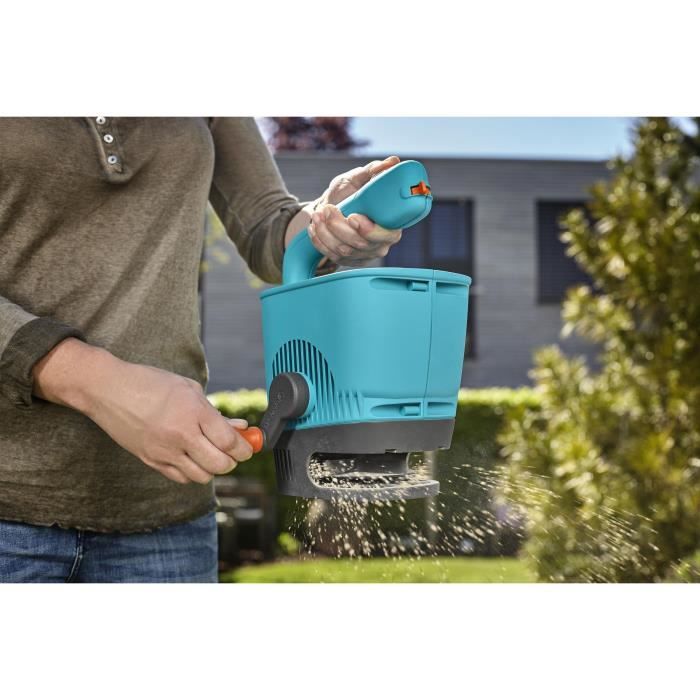 GARDENA Epandeur a main M – Capacité totale 1.8L – Surface 100m² max – Largeur d'épandage 4m – Poignée ergonomique – (431-20)