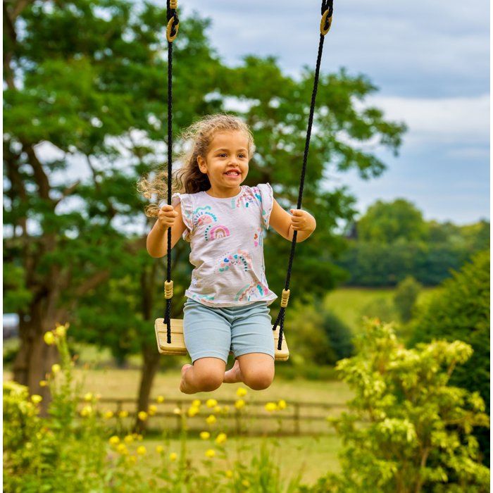 Image secondaire de Balançoire en Bois TP Toys avec Corde Noire - Pour Enfants de 3 Ans