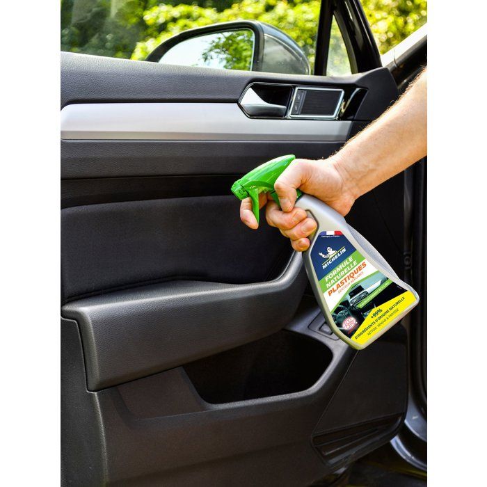 Image secondaire de Nettoyant Plastiques Agrumes MICHELIN 500 ml - Éclat et Protection