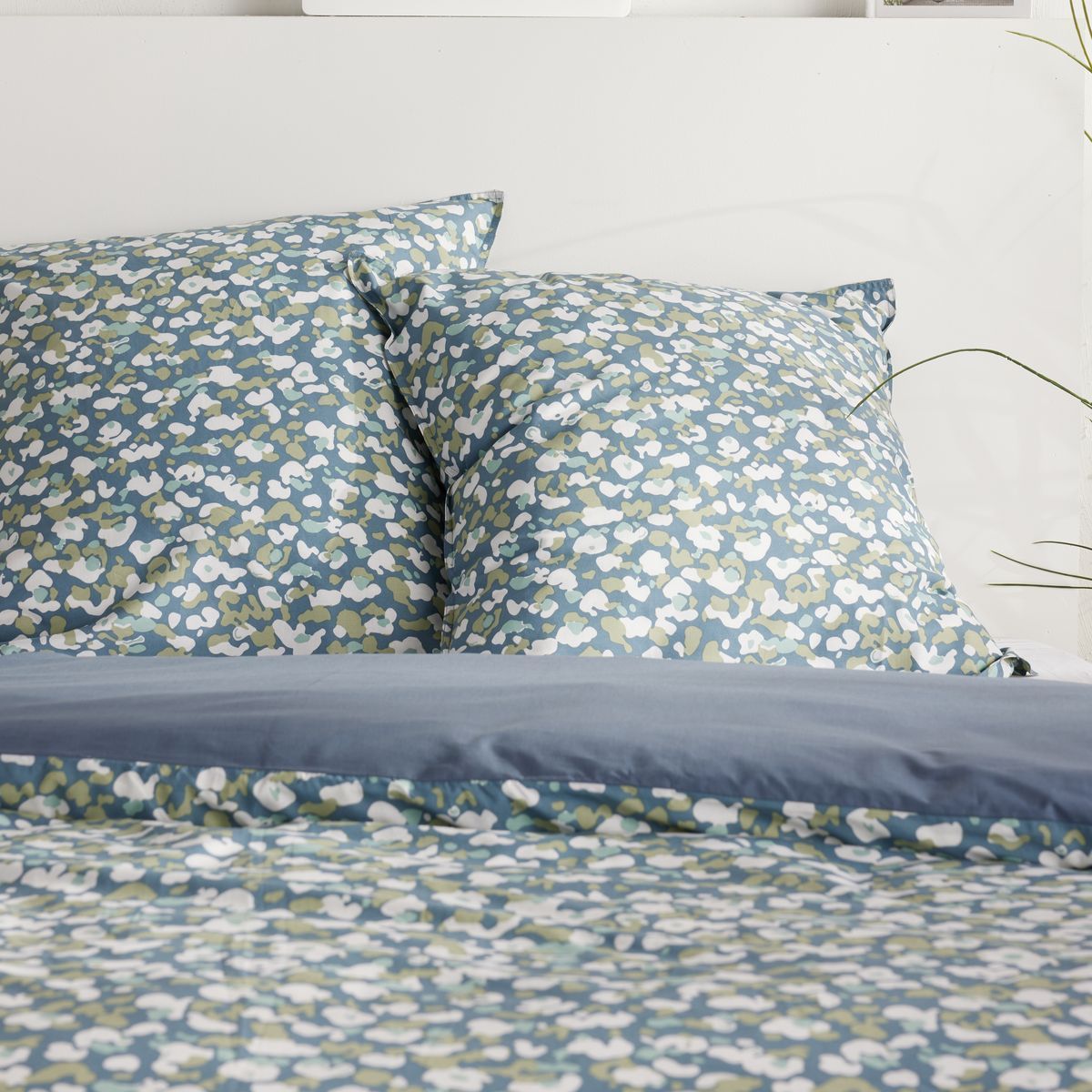 Image secondaire de Parure de lit Sunshine - TODAY - Coton floral bleu - 220x240 cm