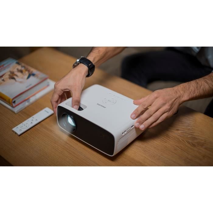 Video projector FHD 1080p up to 80 inches white