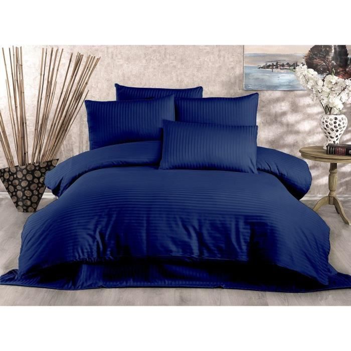 Parure de lit - 1 housse de couette 220 x 240 cm + 2 taies d'oreiller 60 x 60 cm - 70% polyester, 30% coton - Bleu