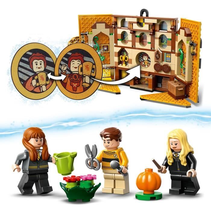 LEGO Harry Potter 76412 Le Blason de la Maison Poufsouffle, Jouet avec Figurines, Déco Château Poudlard