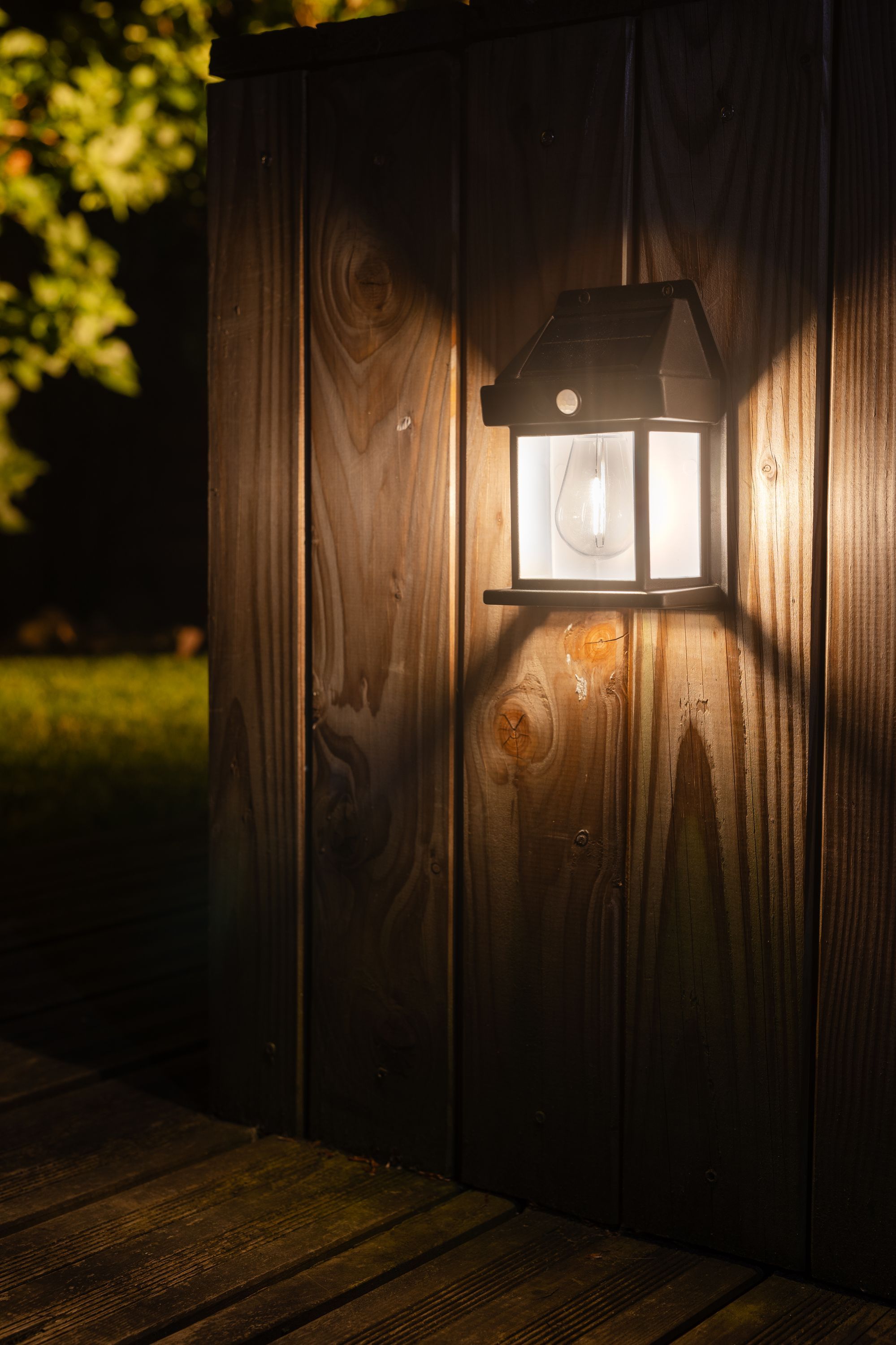 Image secondaire de Applique Murale Solaire GALIX avec Détecteur de Présence - 36 Lumens