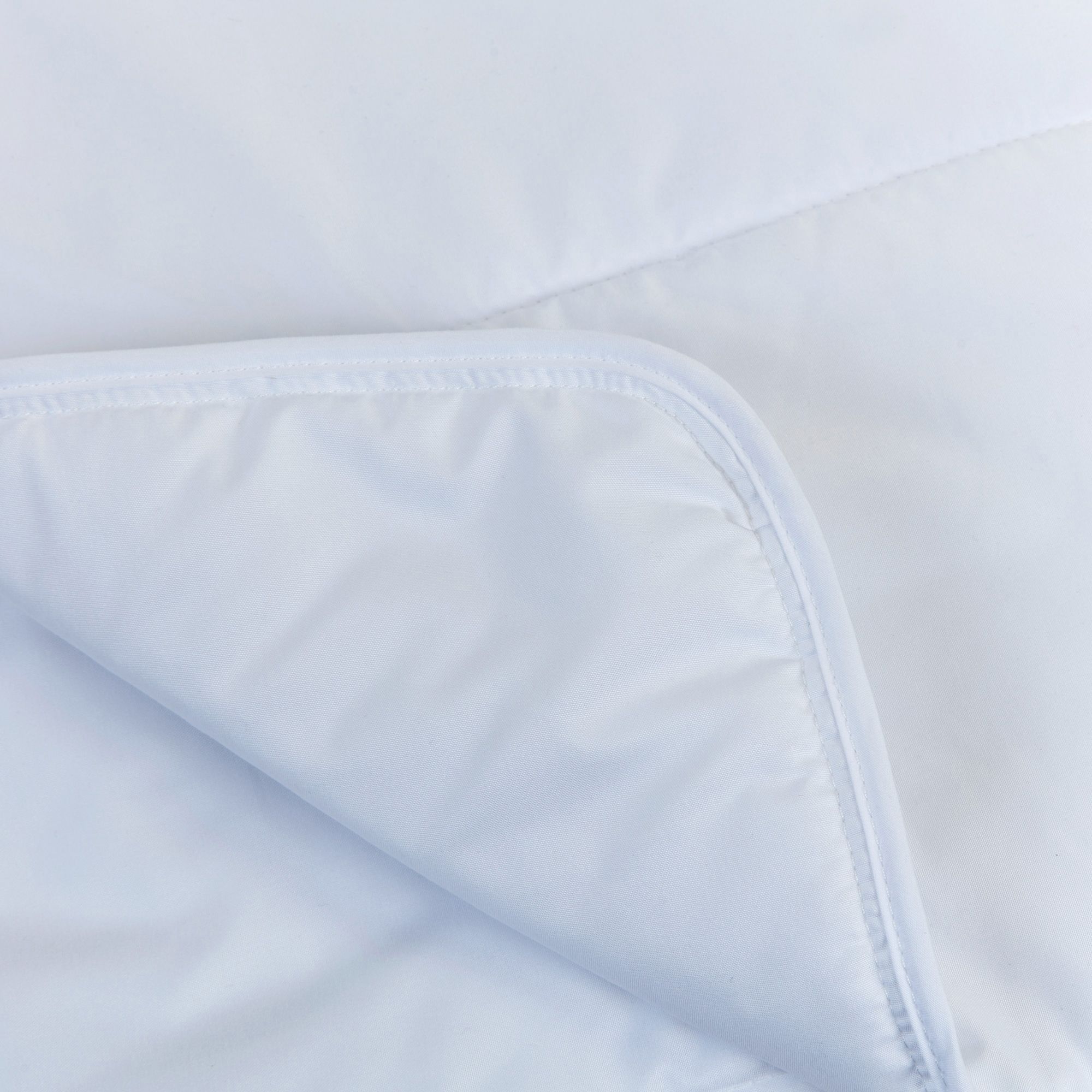 Image secondaire de Couette Confortable pour Bébé - TINEO 75 x 120 cm - Blanc